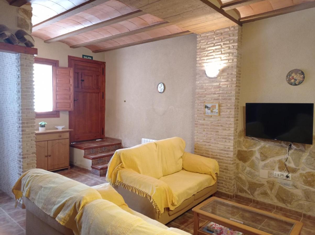 Casa Camille.Villares Elche De La Sierra Eksteriør billede