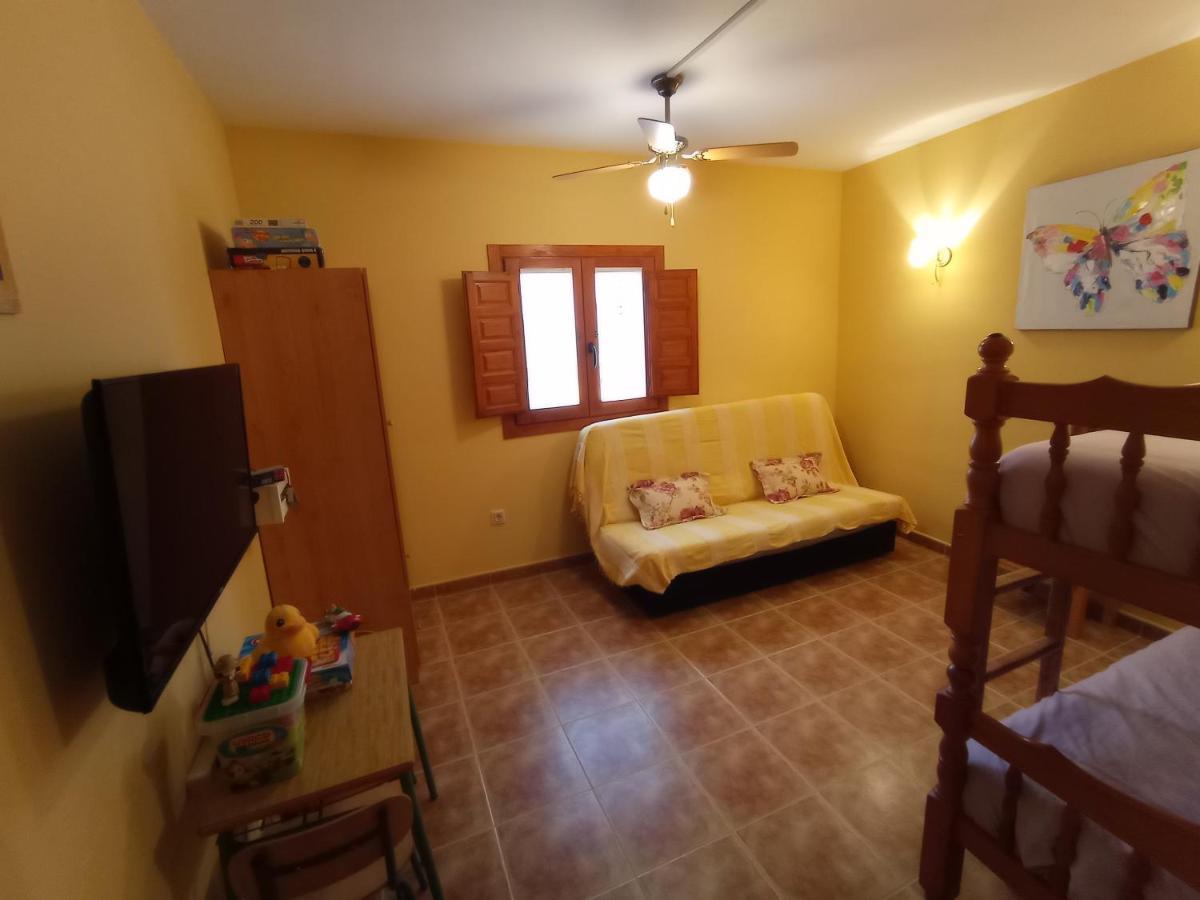 Casa Camille.Villares Elche De La Sierra Eksteriør billede